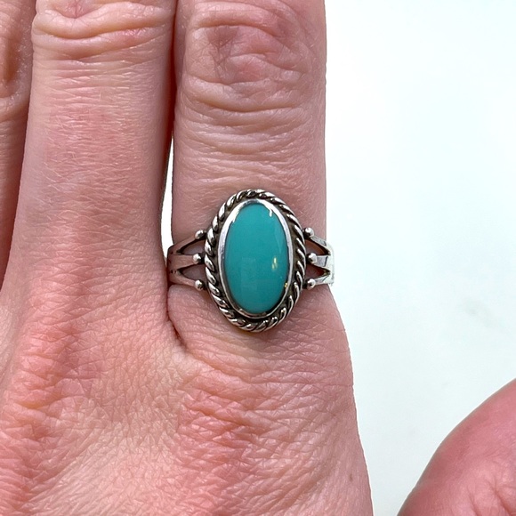 Jewelry - Vintage 1980s Sterling Silver 925 Stamped Oval Turquoise Signet Ring
